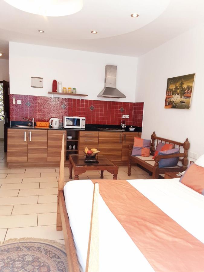 במבורי Cowrie Shell Beach Apartments Official מראה חיצוני תמונה