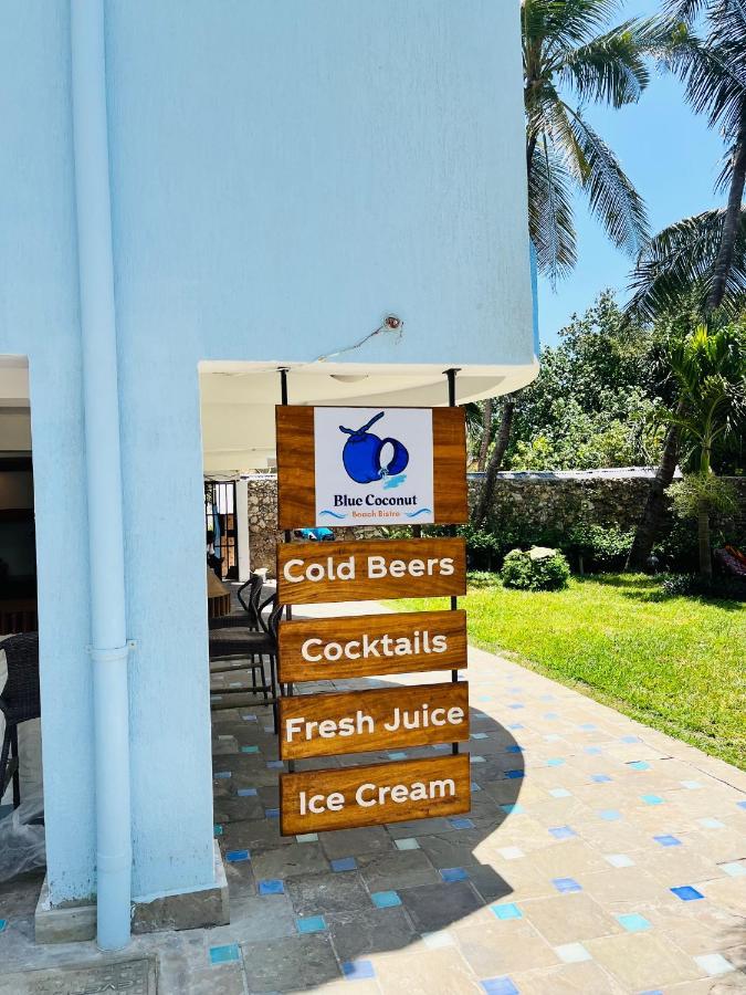 במבורי Cowrie Shell Beach Apartments Official מראה חיצוני תמונה