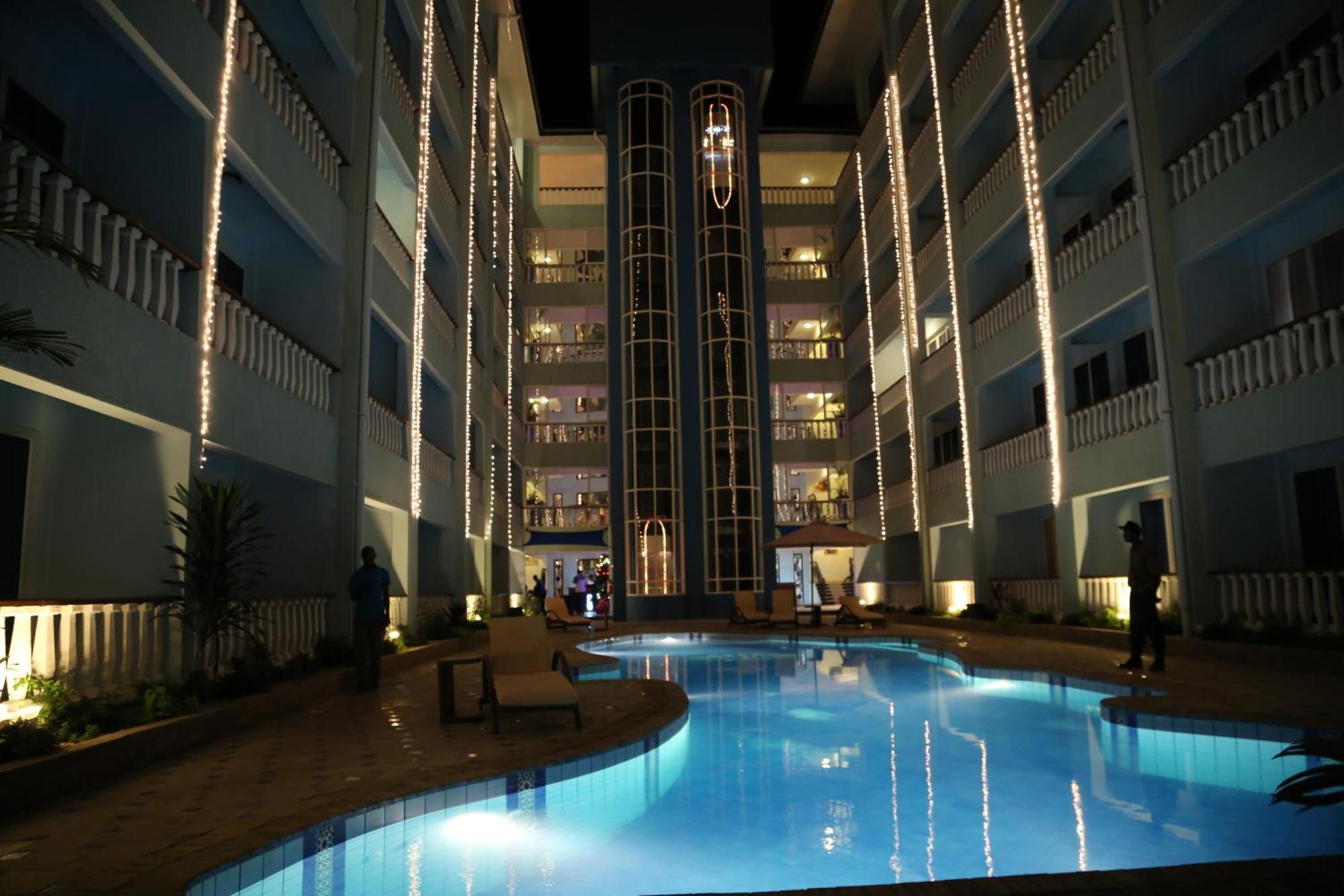 במבורי Cowrie Shell Beach Apartments Official מראה חיצוני תמונה