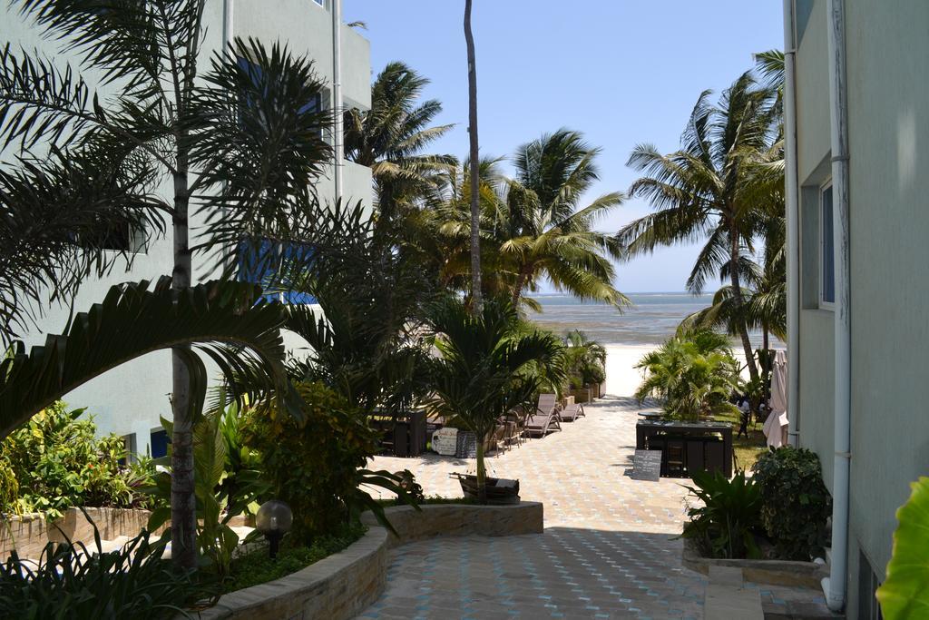 במבורי Cowrie Shell Beach Apartments Official מראה חיצוני תמונה