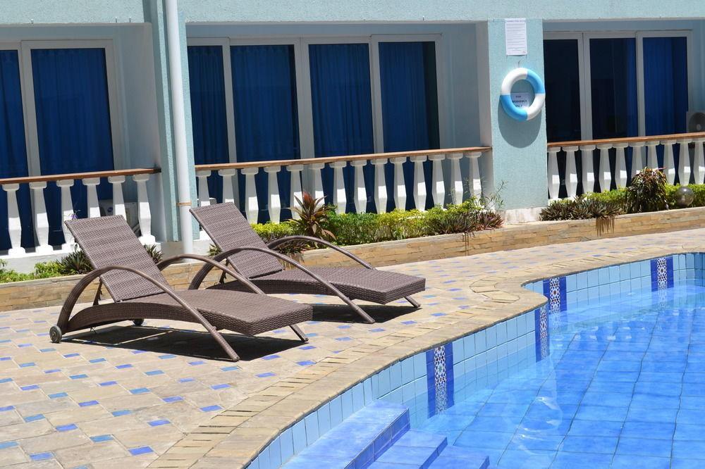 במבורי Cowrie Shell Beach Apartments Official מראה חיצוני תמונה