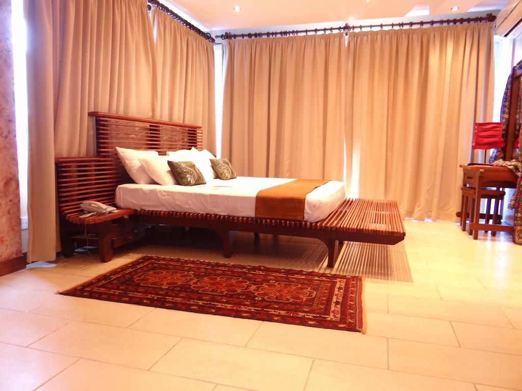 במבורי Cowrie Shell Beach Apartments Official מראה חיצוני תמונה