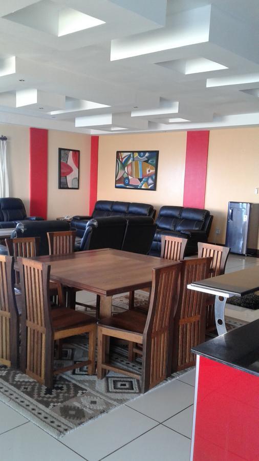 במבורי Cowrie Shell Beach Apartments Official מראה חיצוני תמונה