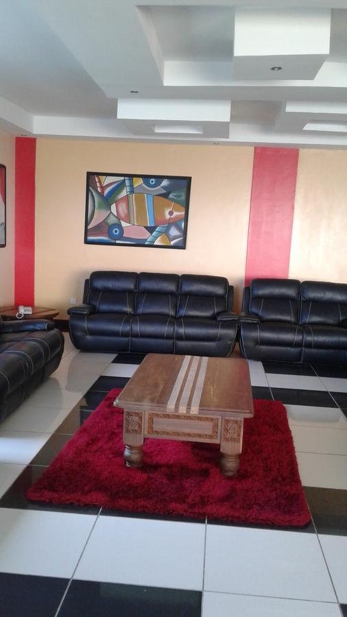 במבורי Cowrie Shell Beach Apartments Official מראה חיצוני תמונה