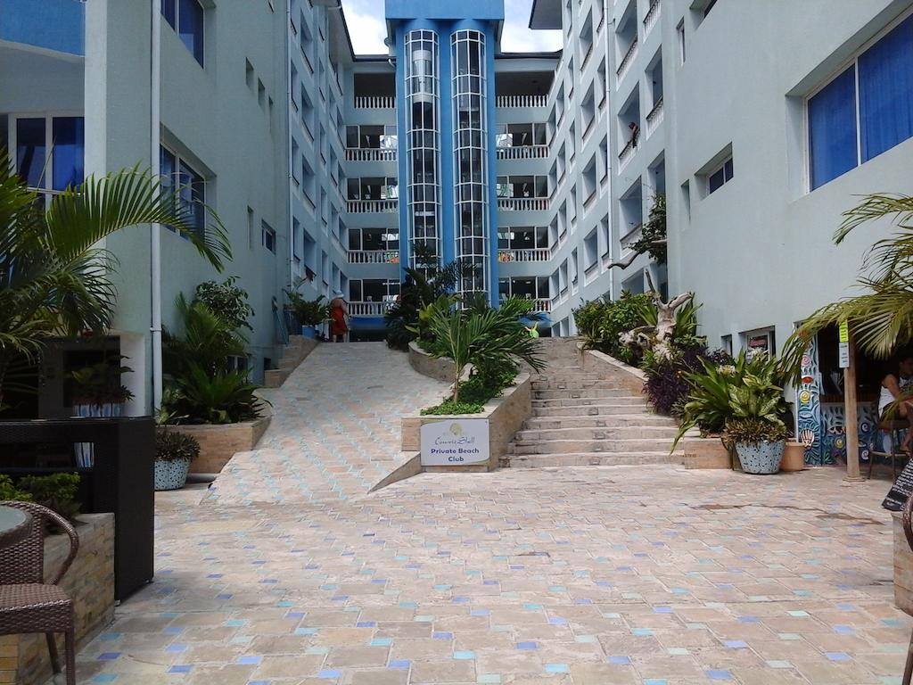 במבורי Cowrie Shell Beach Apartments Official מראה חיצוני תמונה