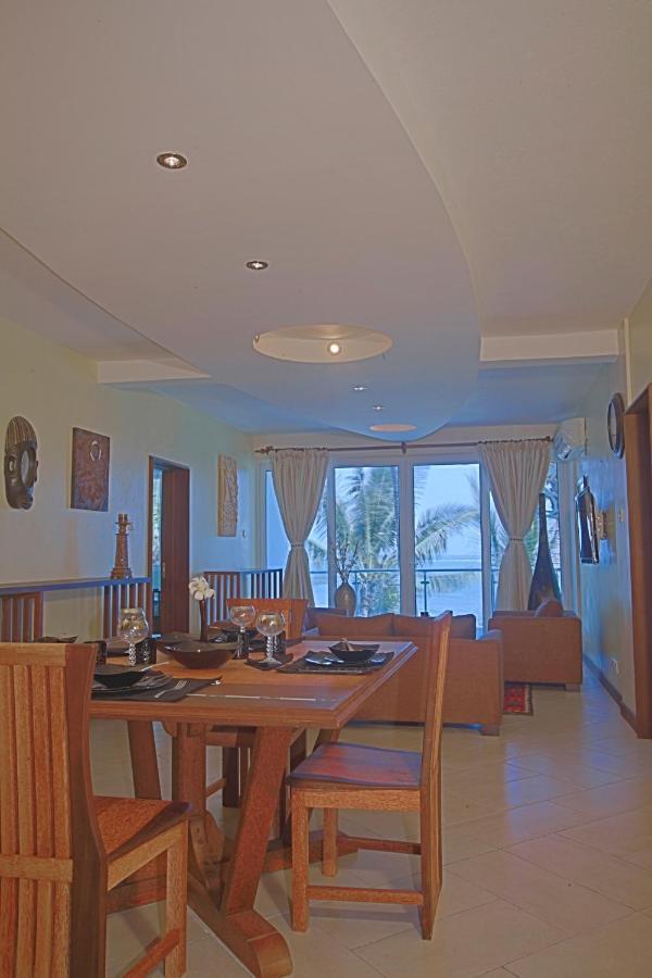 במבורי Cowrie Shell Beach Apartments Official מראה חיצוני תמונה